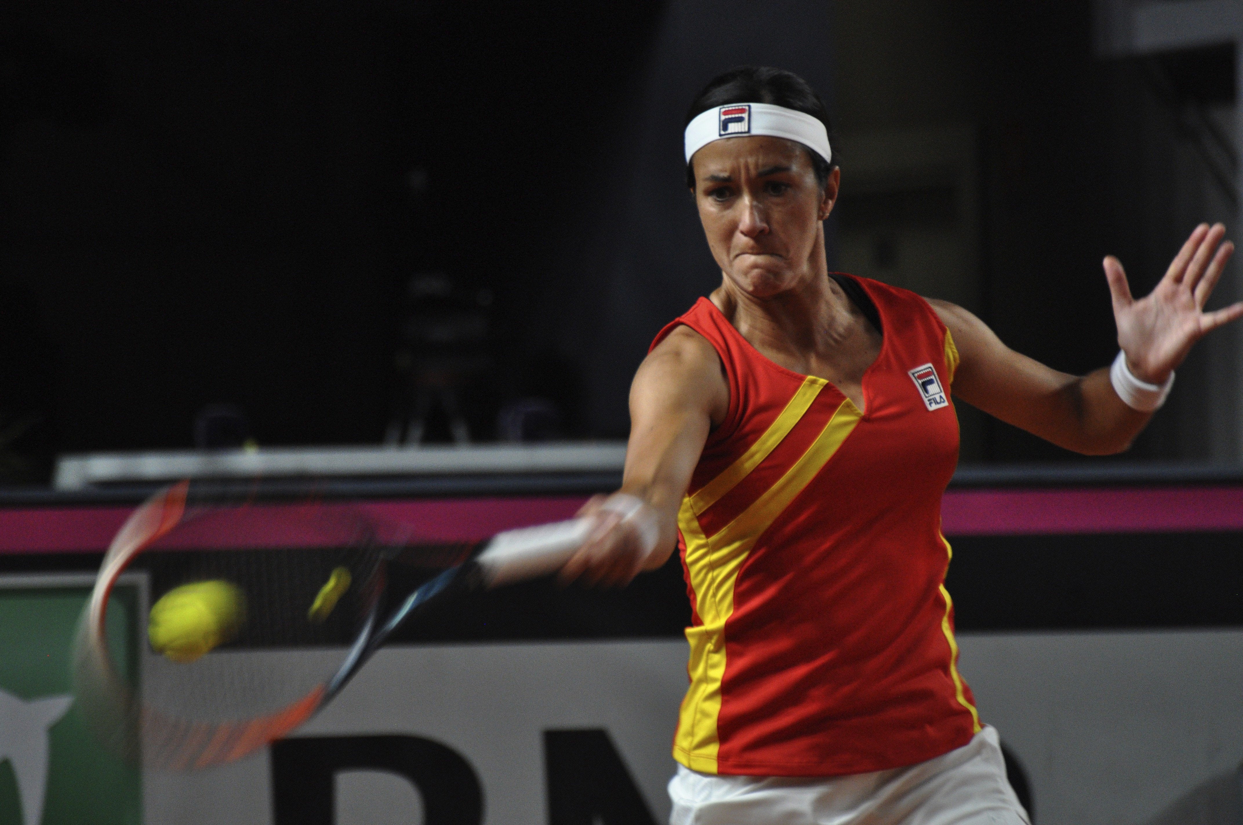 Francia deja a España al borde de la eliminación del Grupo Mundial en la Copa Federación Francia deja a España al borde de la eliminación del Grupo Mundial en la Copa Federación