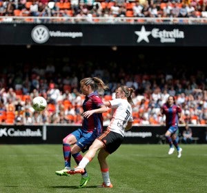 Encuentro entre el Valencia y Levante femenino Encuentro entre el Valencia y Levante femenino