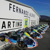Karts en la pista Fernando Alonso Karts en la pista Fernando Alonso