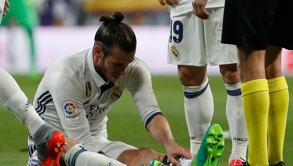 Bale se duele de su pierna izquierda