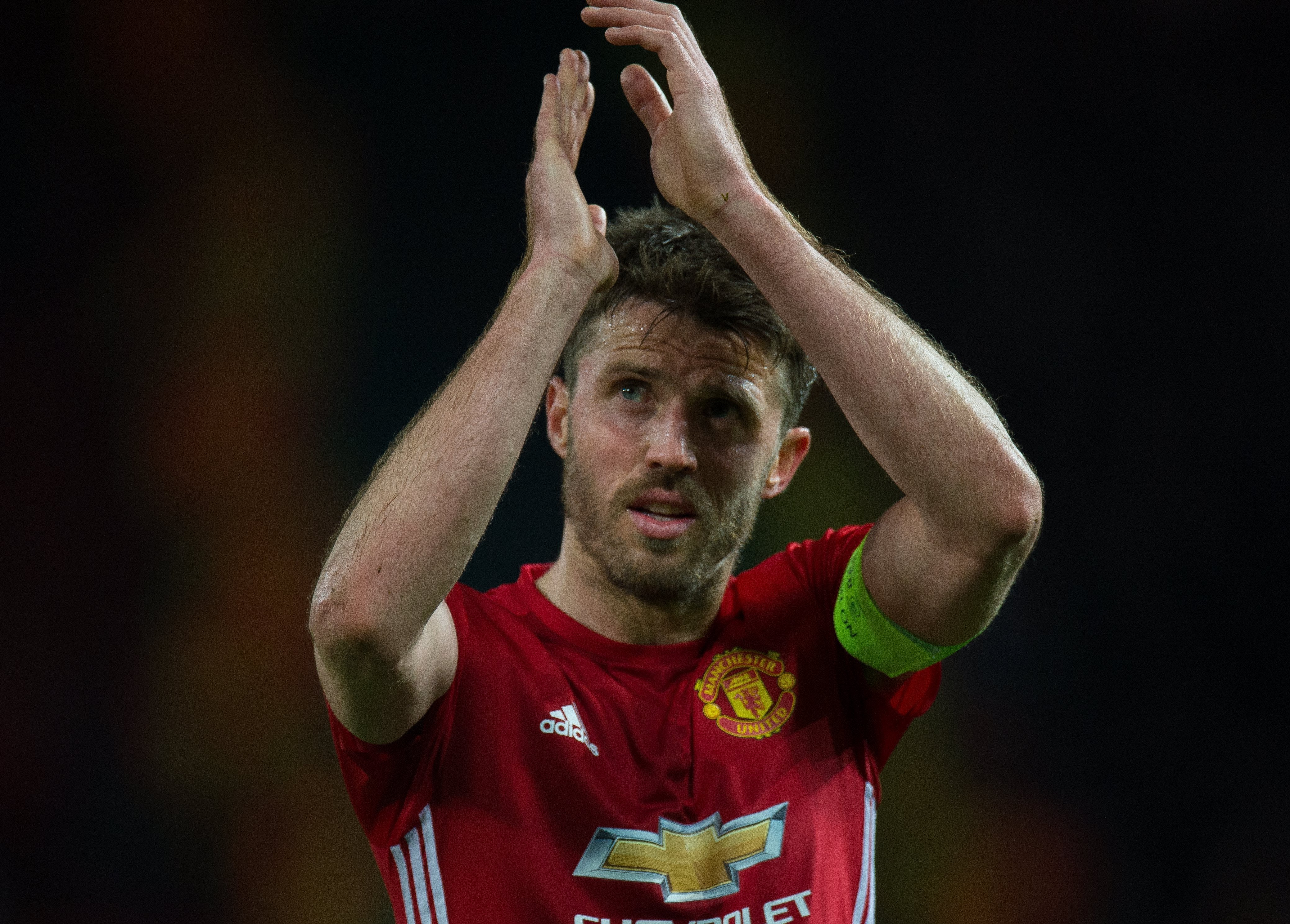 El Manchester United gana en Burnley y acecha los puestos de Champions League El Manchester United gana en Burnley y acecha los puestos de Champions League