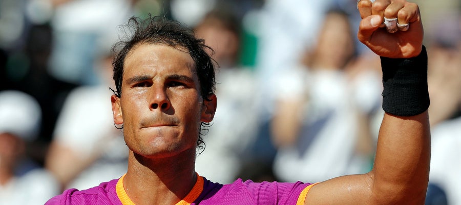 Rafa Nadal celebra su victoria en Montecarlo Rafa Nadal celebra su victoria en Montecarlo