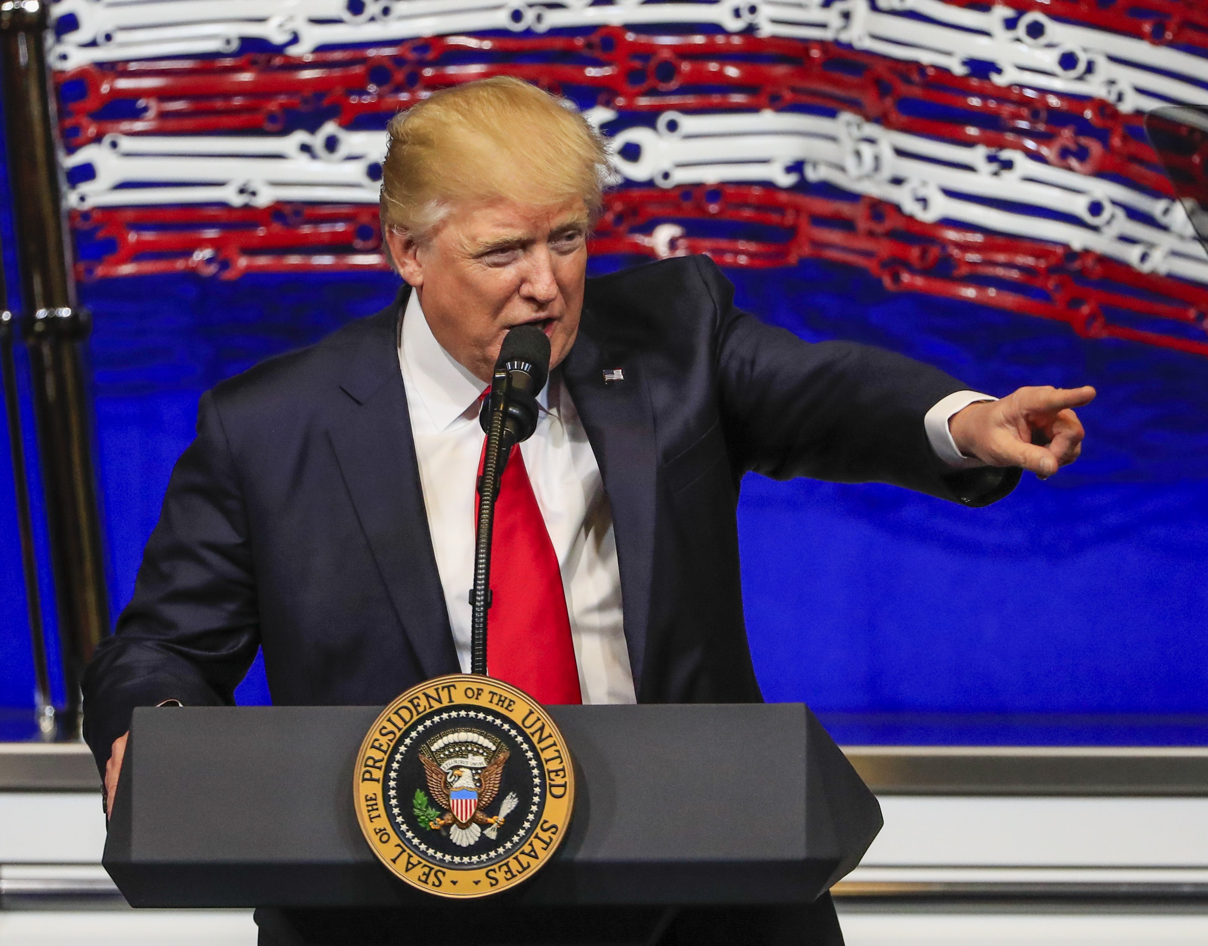 Trump pide a la NASA que "acelere" para que un estadounidense pise Marte en su primer mandato Trump pide a la NASA que "acelere" para que un estadounidense pise Marte en su primer mandato