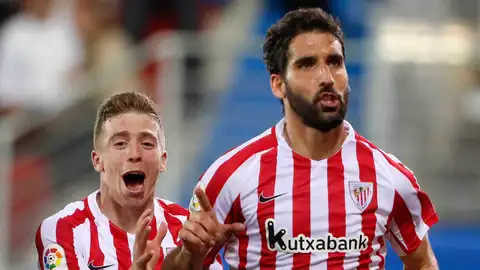 Raúl García celebra su gol ante el Eibar Raúl García celebra su gol ante el Eibar