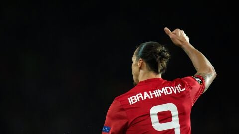 Ibrahimovic celebrando un gol