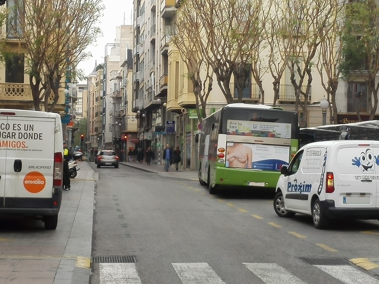 El tripartito de Elche insiste en que el contrato de nuevo mercado no contempla peatonalizar la calle Corredora El tripartito de Elche insiste en que el contrato de nuevo mercado no contempla peatonalizar la calle Corredora