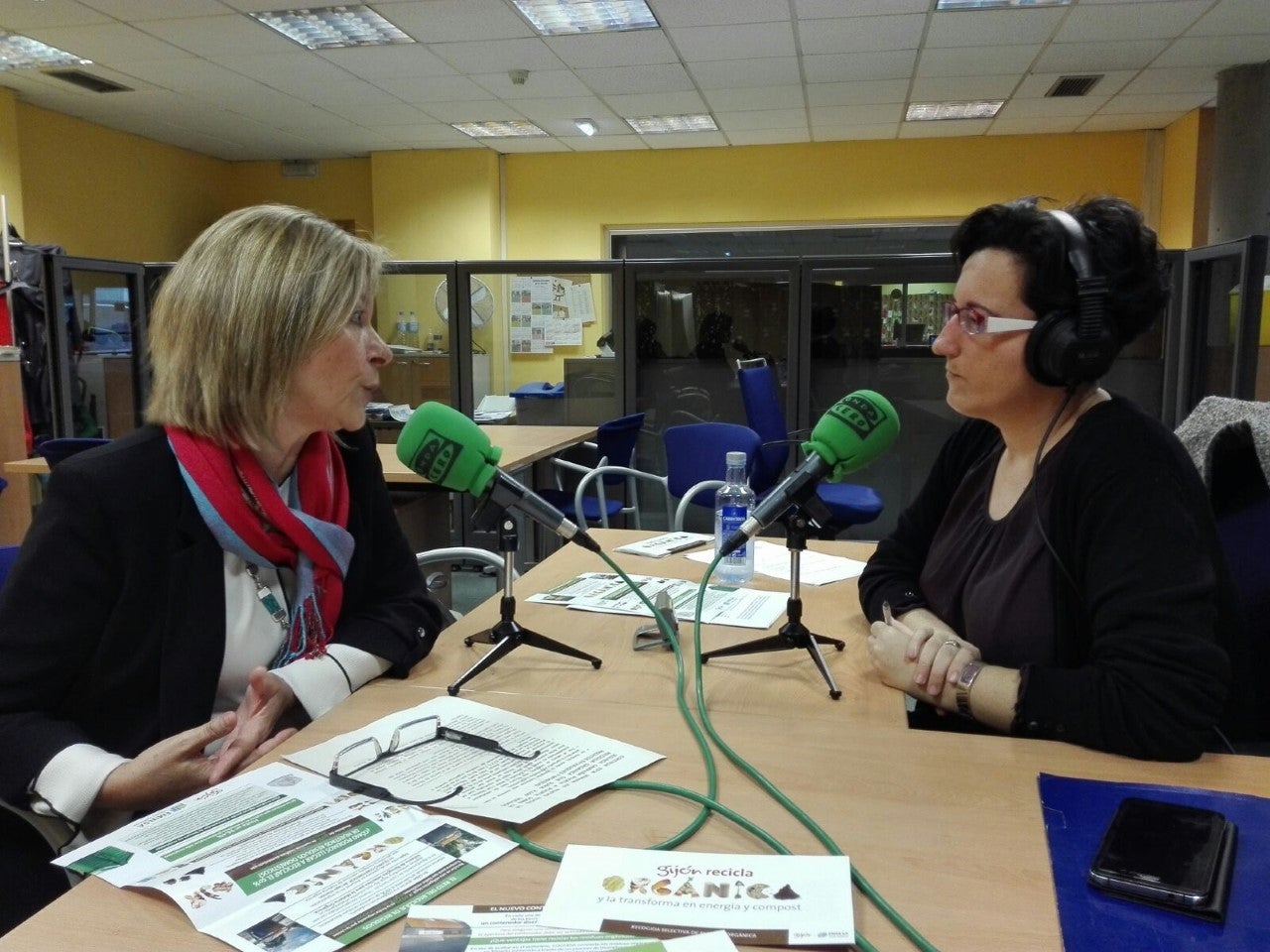 Gijón en la Onda 25/04/2017 con Ana Fierro Gijón en la Onda 25/04/2017 con Ana Fierro
