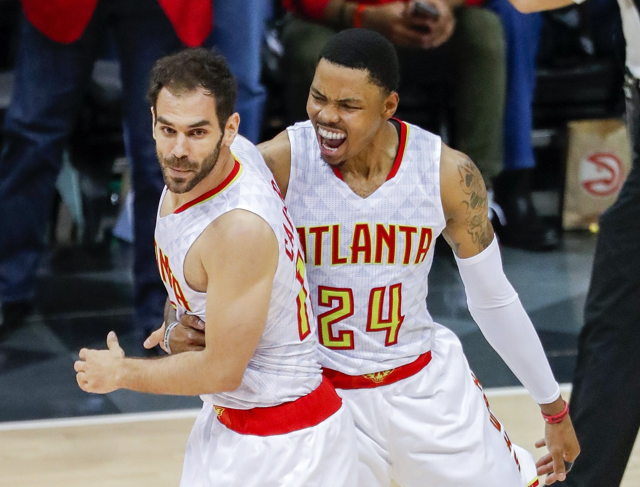 Calderón y Mirotic se despiden de los 'playoff' de la NBA tras las derrotas de los Hawks y de los Bulls Calderón y Mirotic se despiden de los 'playoff' de la NBA tras las derrotas de los Hawks y de los Bulls