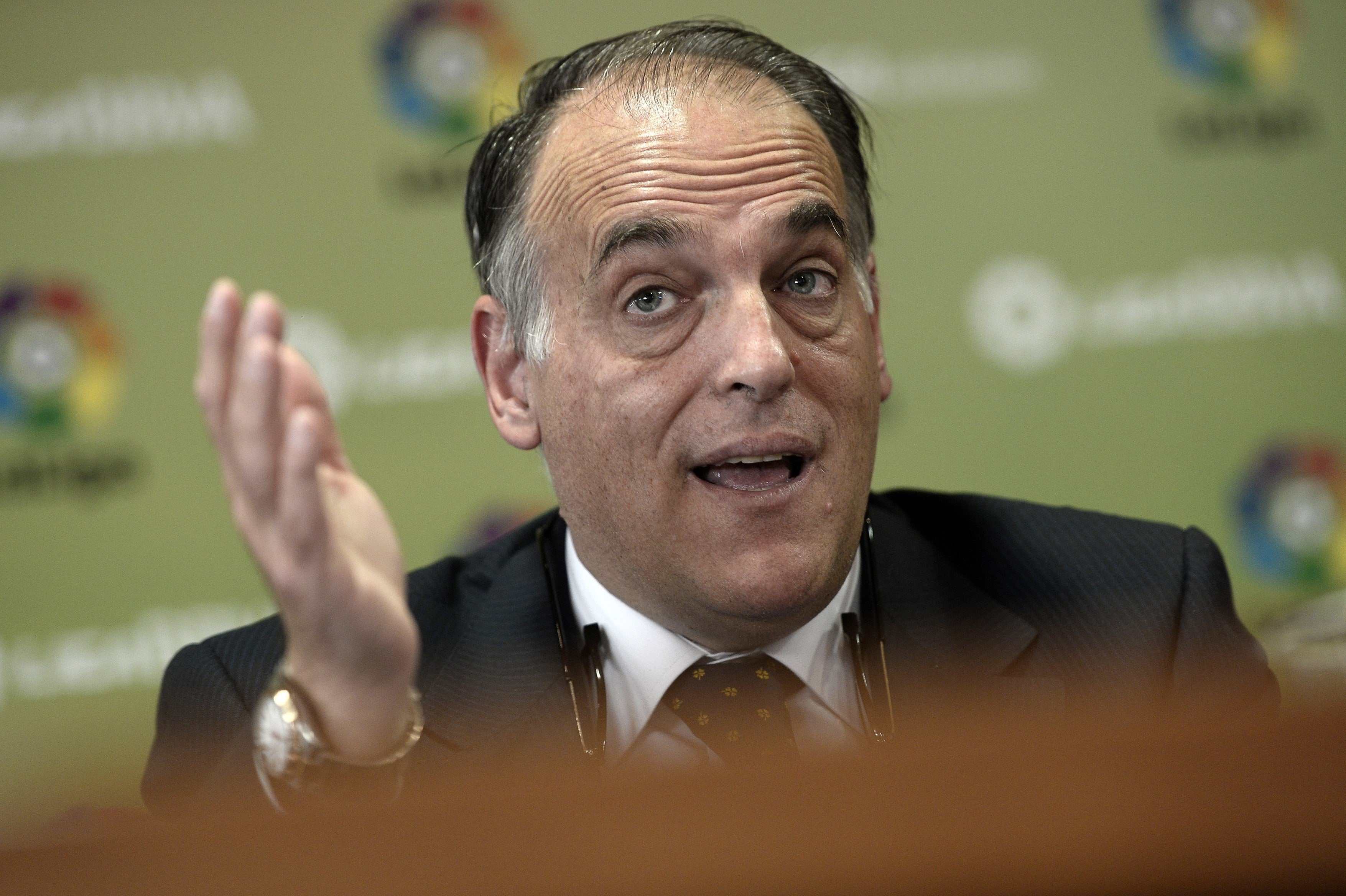 Javier Tebas: "Si Piqué no es independentista y está jugando con España es porque siente los colores" Javier Tebas: "Si Piqué no es independentista y está jugando con España es porque siente los colores"