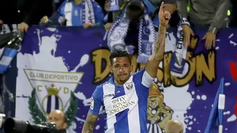 Luciano Rocha celebra su gol a Las Palmas. Luciano Rocha celebra su gol a Las Palmas.