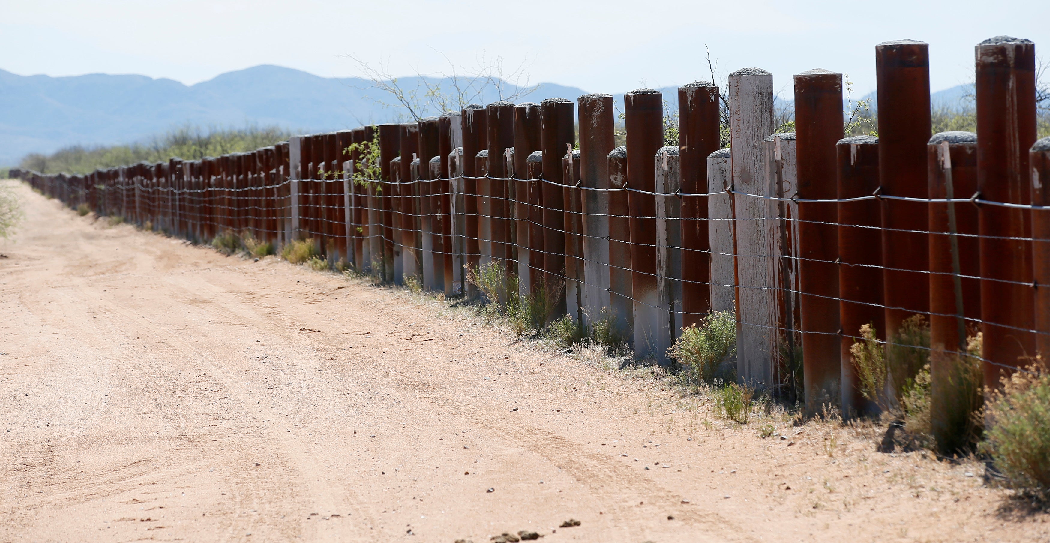 EEUU dejará unos 209 kilómetros de la frontera con México sin ningún tipo de muro EEUU dejará unos 209 kilómetros de la frontera con México sin ningún tipo de muro