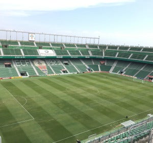 Estadio Martínez Valero. Estadio Martínez Valero.