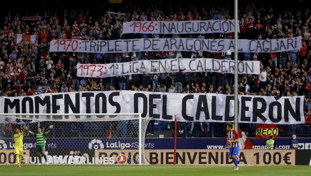 Pancartas del Frente Atlético rememoran los momentos del Calderón