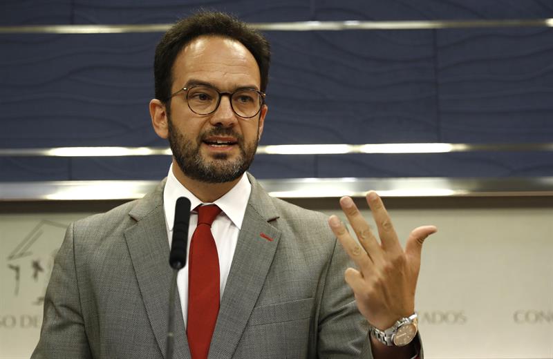 El PSOE ve en la moción de censura de Iglesias la misma "mala fe" que hace un año El PSOE ve en la moción de censura de Iglesias la misma "mala fe" que hace un año