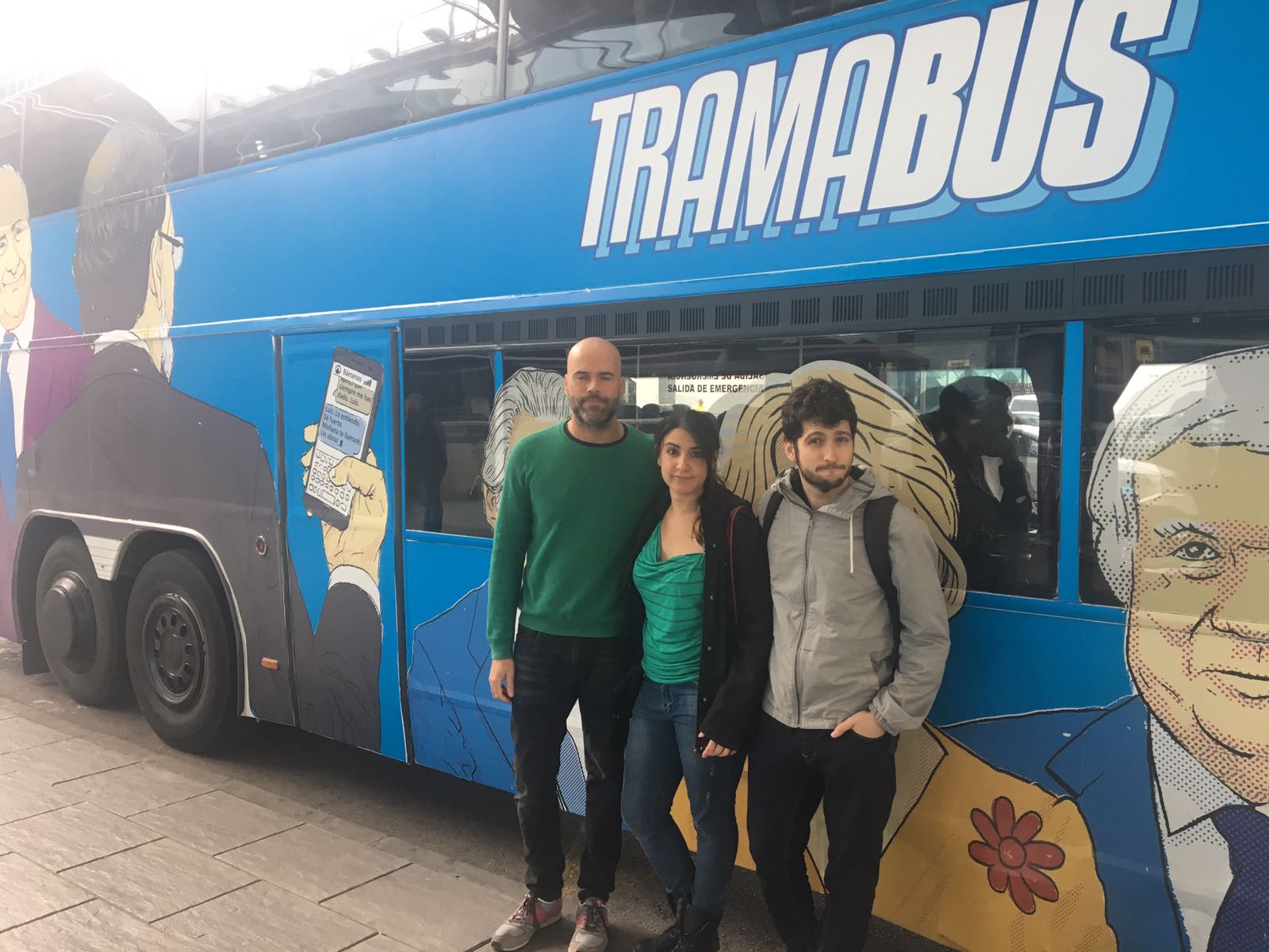 El Tramabús de Podemos aparca en el aeropuerto de Elche El Tramabús de Podemos aparca en el aeropuerto de Elche
