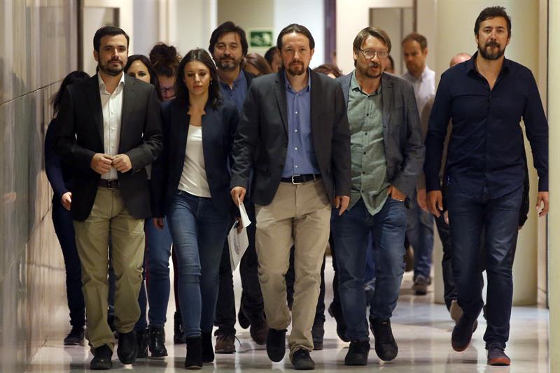 Podemos pide reprobar a Zoido y a Dastis por incumplir la acogida de refugiados Podemos pide reprobar a Zoido y a Dastis por incumplir la acogida de refugiados