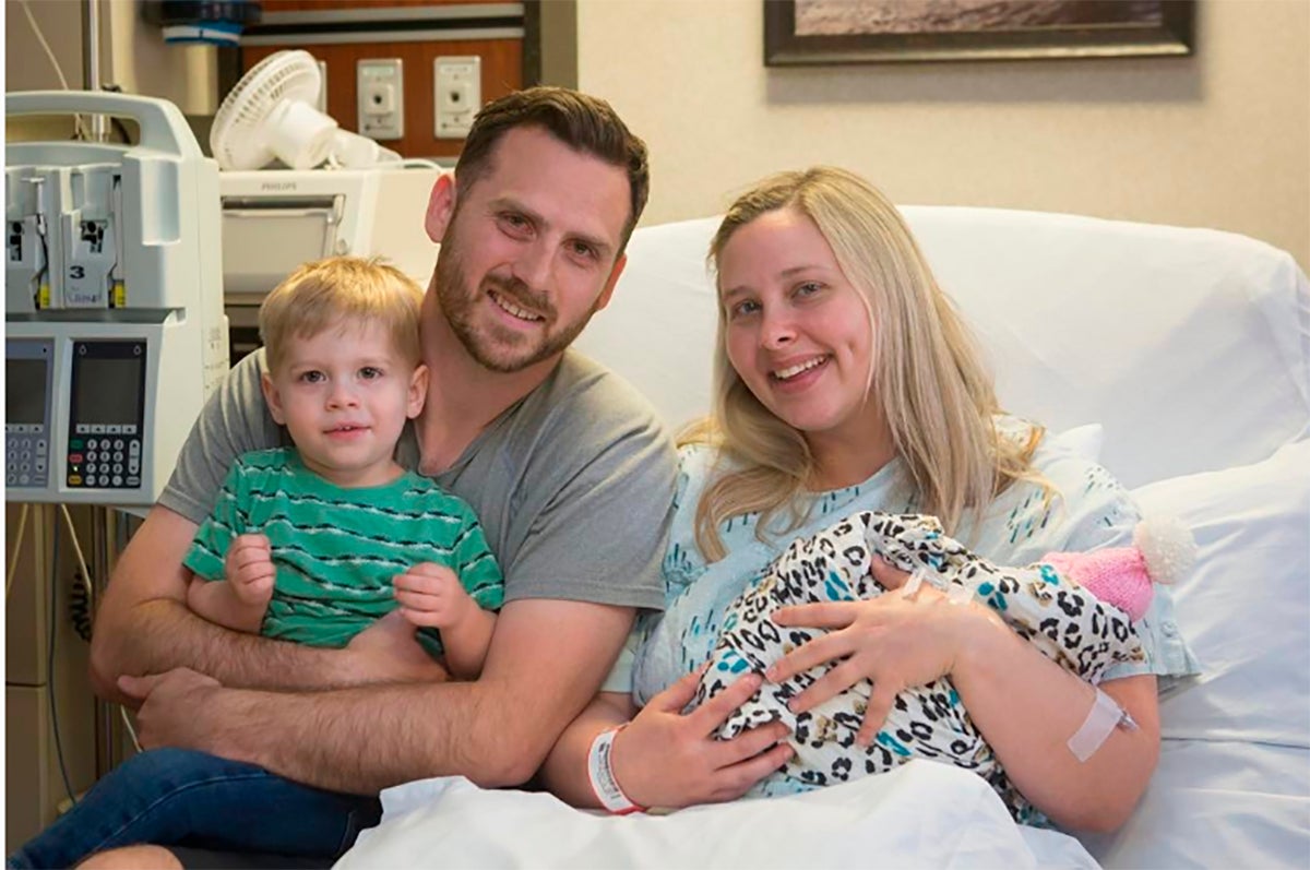 Dan a luz a su bebé sin cerebro solo para donar sus órganos Dan a luz a su bebé sin cerebro solo para donar sus órganos