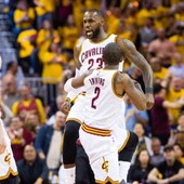 LeBron James celebra una canasta ante los Raptors LeBron James celebra una canasta ante los Raptors