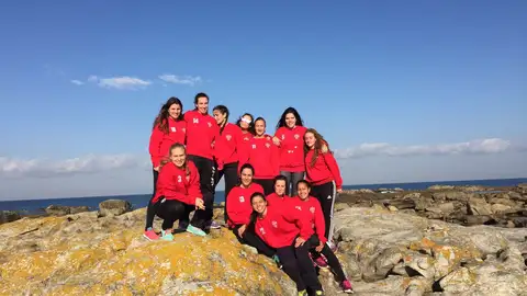 La expedición del Club Balonmano Elche disfrutó de una gran experiencia en O Porriño. BALONMANO