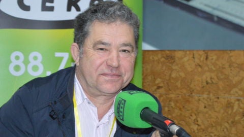 El regidor visita los estudios de Onda Cero Cordoba