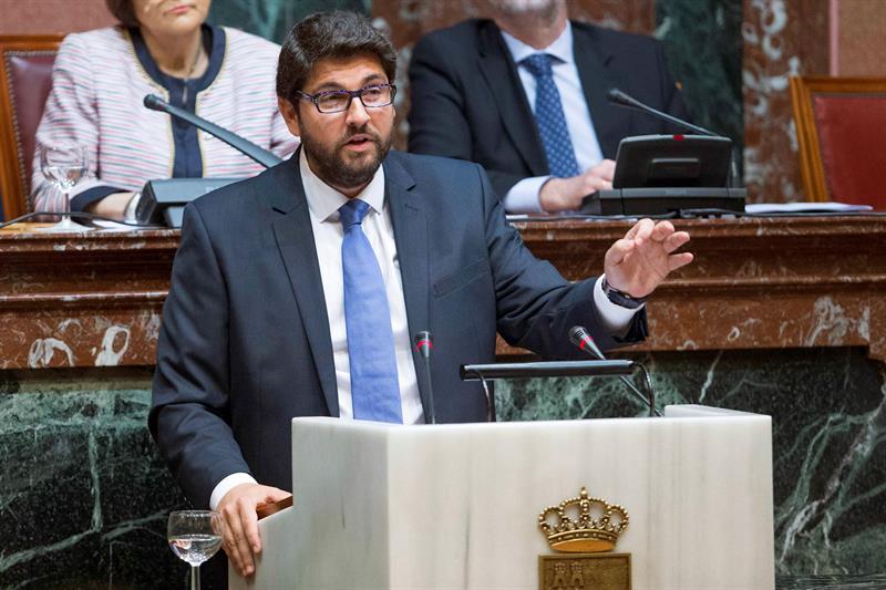 Fernando López Miras jura su cargo como presidente de la Región de Murcia Fernando López Miras jura su cargo como presidente de la Región de Murcia