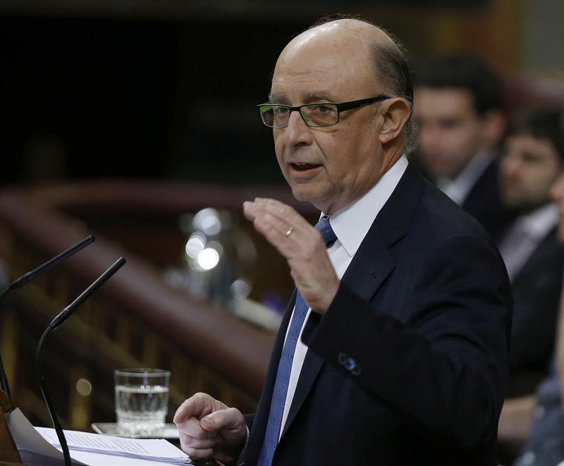 Montoro dice que los Presupuestos no tendrán "sorpresas" que supongan volver a la "borrachera de gasto público" Montoro dice que los Presupuestos no tendrán "sorpresas" que supongan volver a la "borrachera de gasto público"