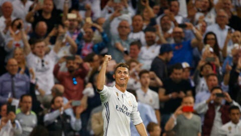 Cristiano Ronaldo celebra uno de sus goles ante el Atl&eacute;tico de Madrid en Champions