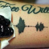 Tatuaje de Soundwave Tattoos de Skin Motion