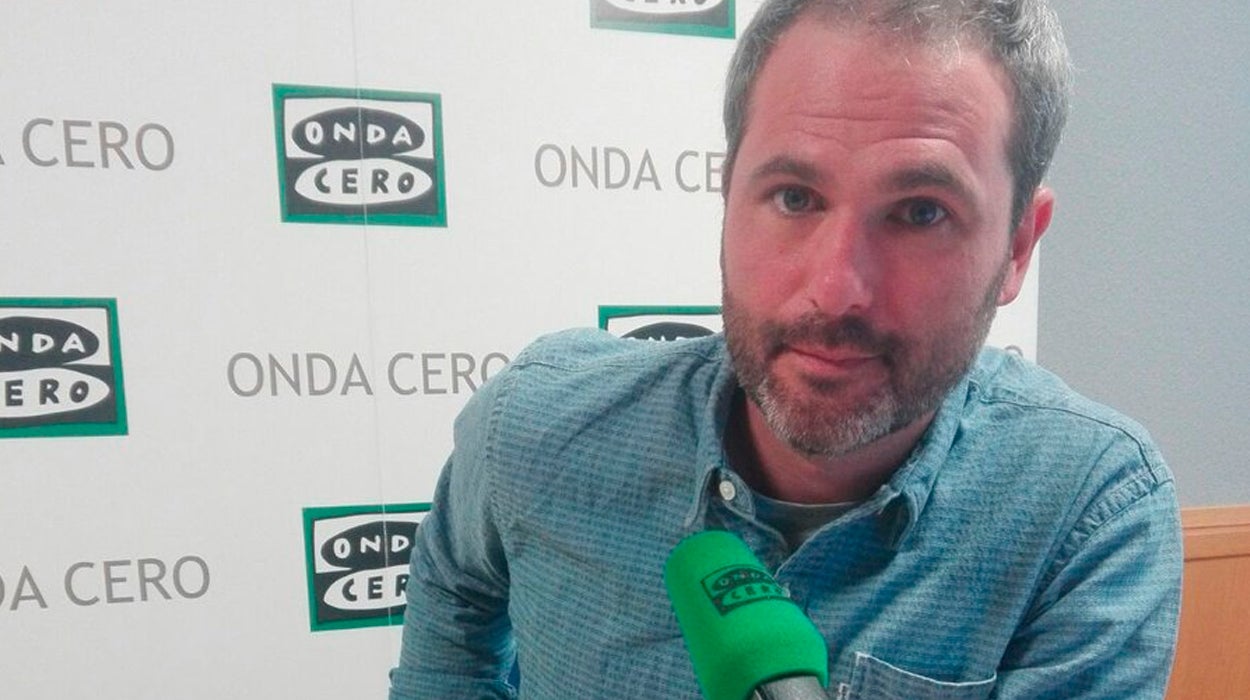 Xavier Aldekoa: "Muchos africanos se arriesgan a morir ahogados en el Mediterráneo por amor a los suyos" Xavier Aldekoa: "Muchos africanos se arriesgan a morir ahogados en el Mediterráneo por amor a los suyos"