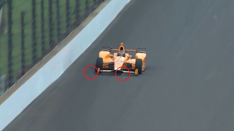 Alonso desintegra a dos p&aacute;jaros