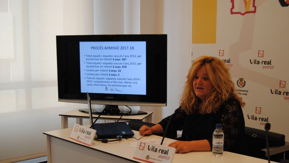 La regidora d'Educació, Mónica Mañas ha presentat el calendari del procés d'escolarització.