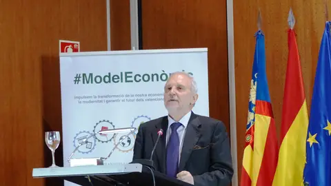 Salas ha explicado las líneas en las que deben trabajar las empresas. CONFERENCIA VICENTE SALAS