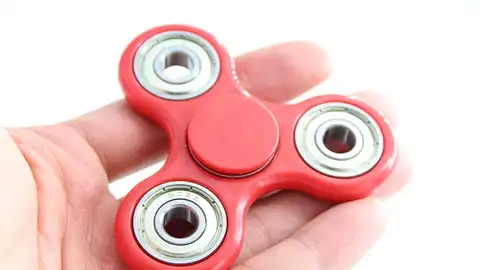 Fidget spinner Fidget spinner, el juguete de moda que amenaza la paz escolar en EEUU