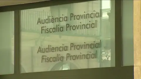 Frame 0.0 de: La fiscalía pide 8 meses de cárcel por robar comida caducada Frame 0.0 de: La fiscalía pide 8 meses de cárcel por robar comida caducada