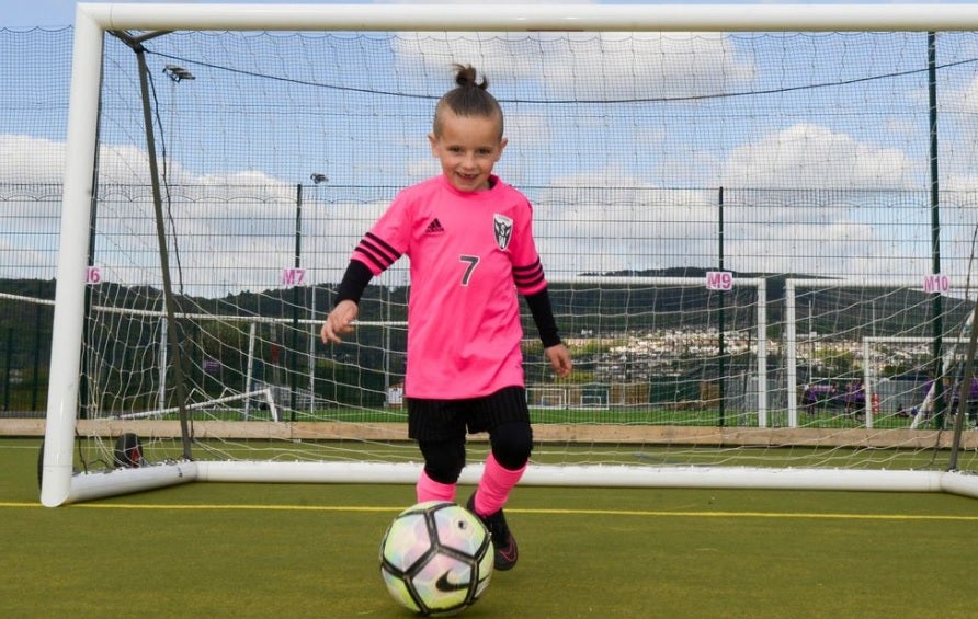 ¿El futuro Gareth Bale? Un niño galés de seis años revoluciona las redes con su técnica ¿El futuro Gareth Bale? Un niño galés de seis años revoluciona las redes con su técnica