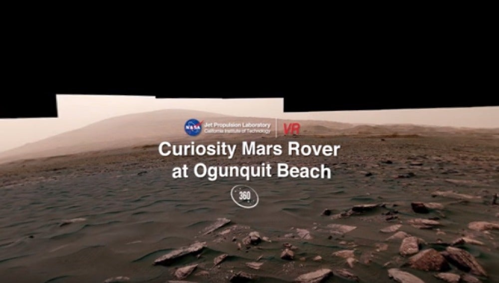 Panorámica 360 grados de Curiosity en un campo de dunas en Marte