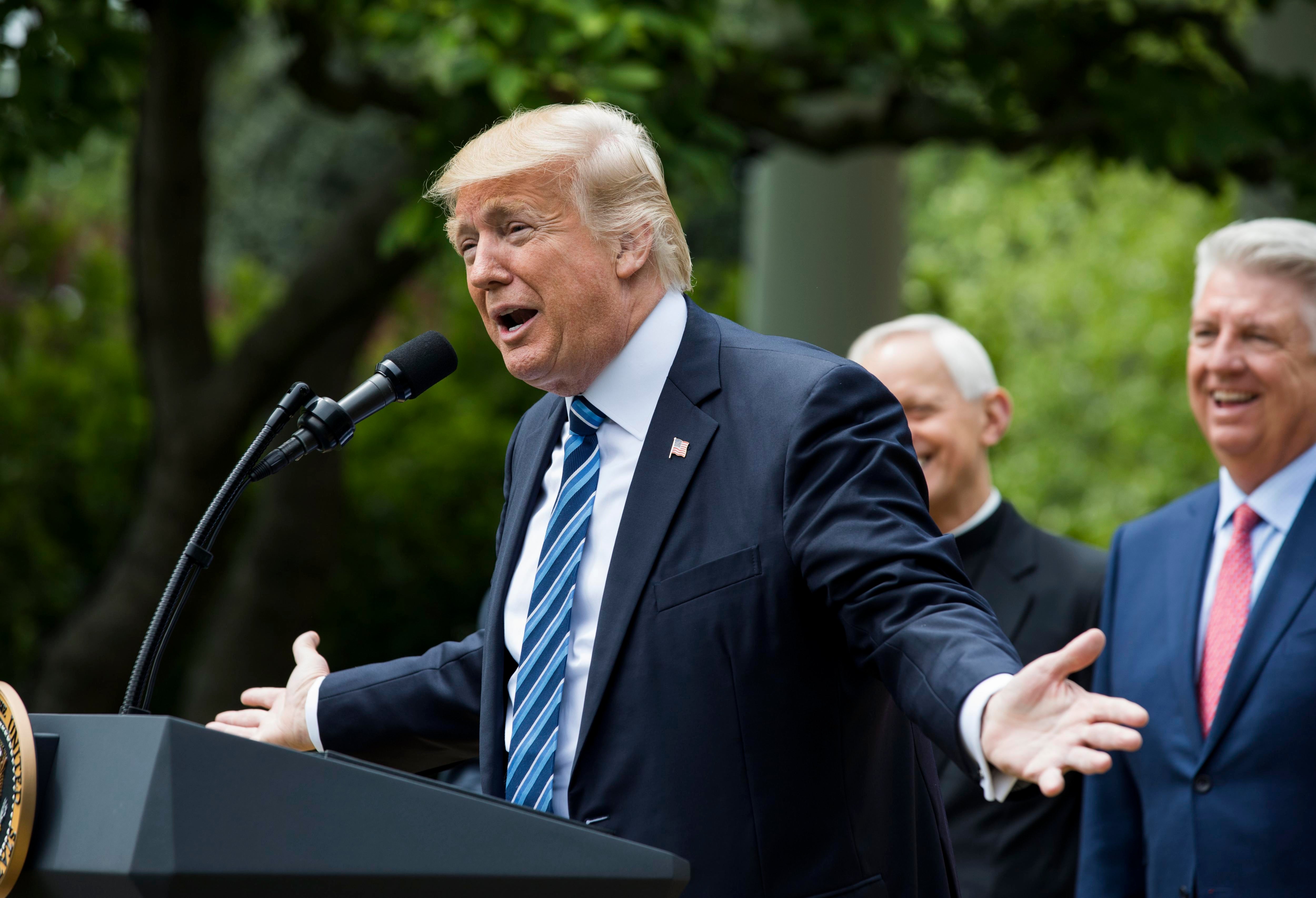 Trump, sobre el despido del director del FBI: "No estaba haciendo un buen trabajo" Trump, sobre el despido del director del FBI: "No estaba haciendo un buen trabajo"