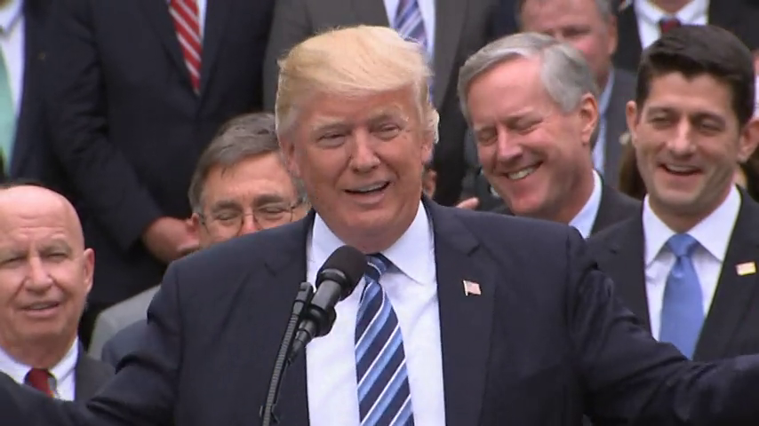 Agustín Alcalá: <i>Trump ha visto como su mensaje populista ha sido rechazado por los franceses</i> Agustín Alcalá: <i>Trump ha visto como su mensaje populista ha sido rechazado por los franceses</i>