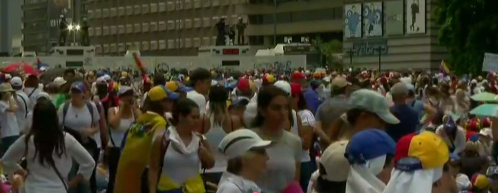 Miles de venezolanas se manifiestan en Venezuela contra la represión del Gobierno de Maduro Miles de venezolanas se manifiestan en Venezuela contra la represión del Gobierno de Maduro