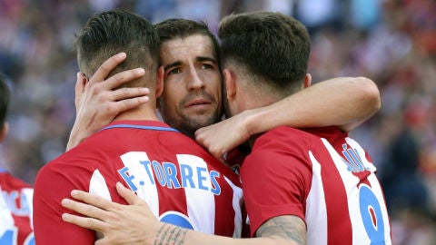 Torres, Gabi y Sa&uacute;l celebran un gol del Atl&eacute;tic