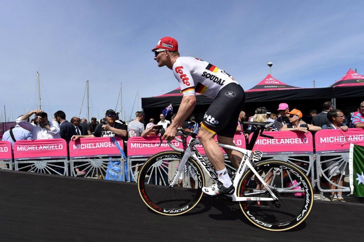 Greipel se viste de rosa tras ganar la segunda etapa del Giro de Italia Greipel se viste de rosa tras ganar la segunda etapa del Giro de Italia