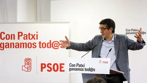 El candidato a las primarias del PSOE Patxi López en la sede del PSPV-PSOE en Valencia El candidato a las primarias del PSOE Patxi López en la sede del PSPV-PSOE en Valencia