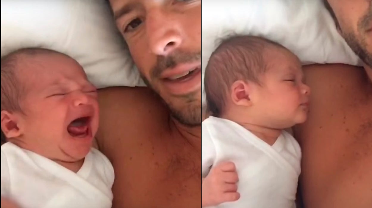 Un padre hace que su bebé deje de llorar en pocos segundos con un peculiar sonido Un padre hace que su bebé deje de llorar en pocos segundos con un peculiar sonido