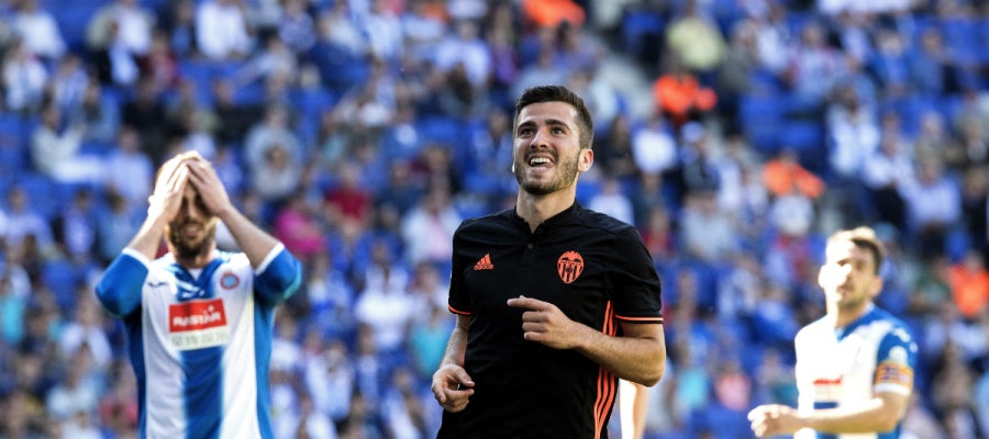Gayá celebra un gol Gayá celebra un gol
