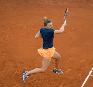 Simona Halep ejecuta un golpe durante la final Simona Halep ejecuta un golpe durante la final