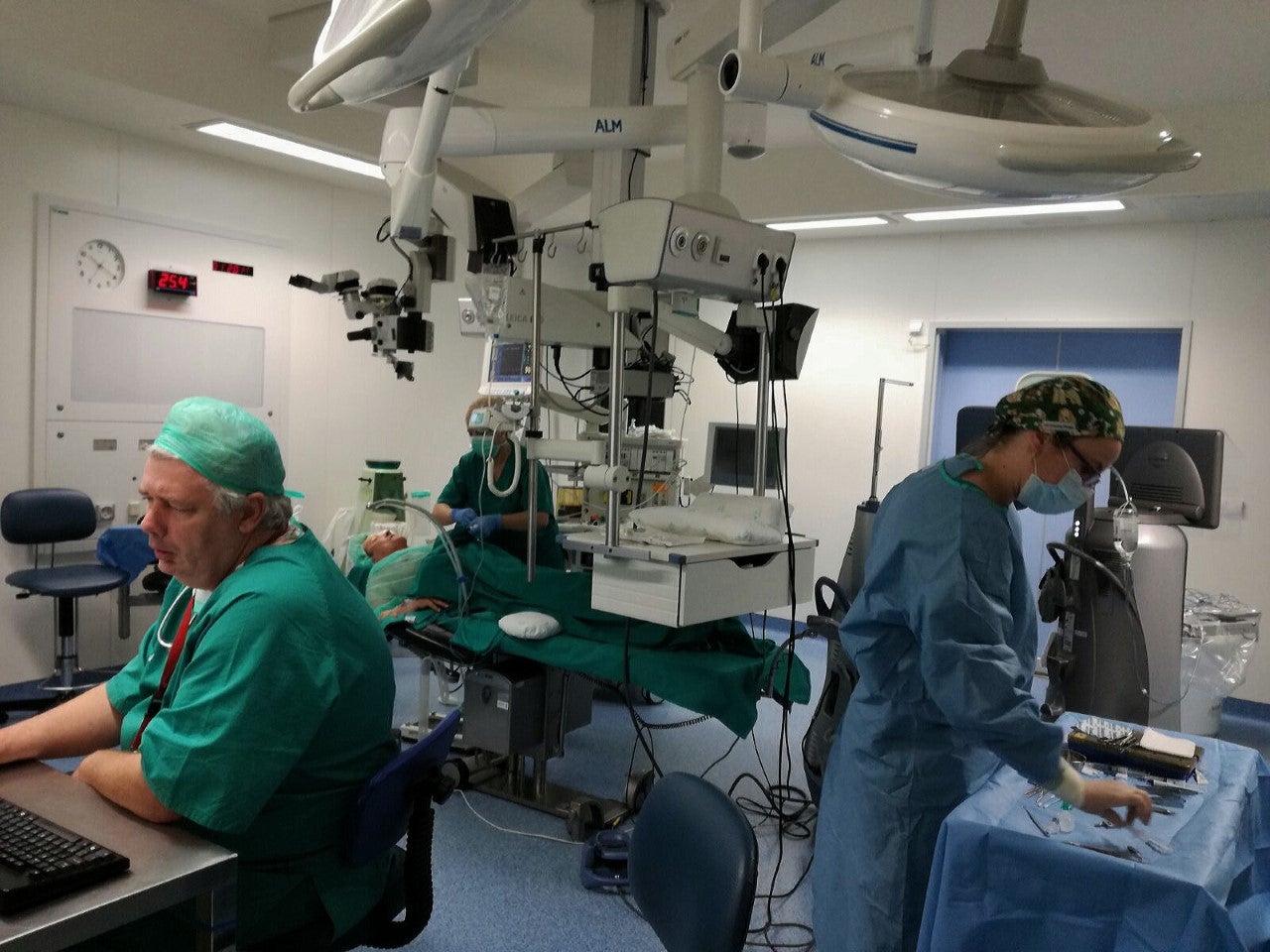La Delegación no descarta abrir los quirófanos por la tarde La Delegación no descarta abrir los quirófanos por la tarde
