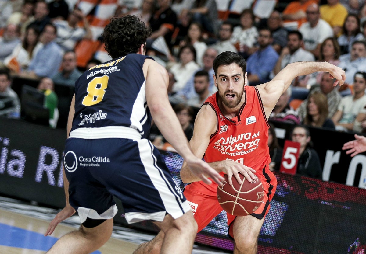 El Valencia cae ante el UCAM Murcia y pierde la segunda plaza de la ACB El Valencia cae ante el UCAM Murcia y pierde la segunda plaza de la ACB