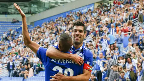 Manu García y Deyverson celebran uno de los goles del Alavés contra el Celta Manu García y Deyverson celebran uno de los goles del Alavés contra el Celta