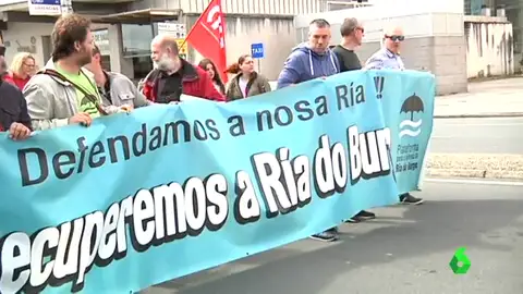 Los mariscadores de A Coruña piden en una manifestación el saneamiento de la ría de O Burgo Los mariscadores de A Coruña piden en una manifestación el saneamiento de la ría de O Burgo