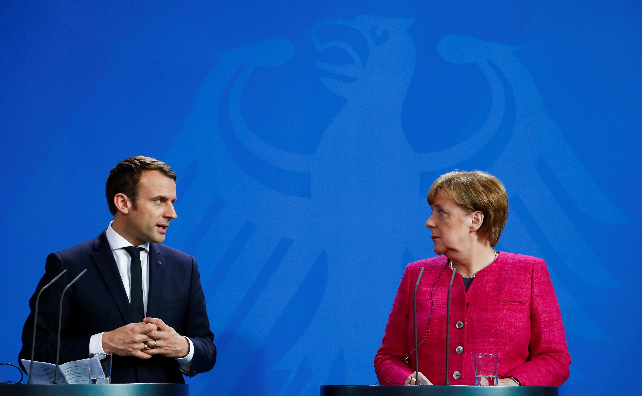 Macron, Merkel y Gentiloni piden mayores sanciones de la UE contra Pyongyang Macron, Merkel y Gentiloni piden mayores sanciones de la UE contra Pyongyang